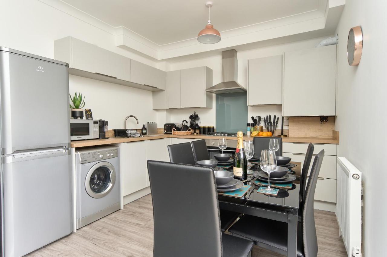 Ventnor Terrace Haven: Spacious 3-Bed with Beach Proximity Exterior photo